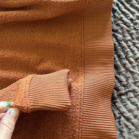 Zara Sweatshirt - Picture 4 of 6